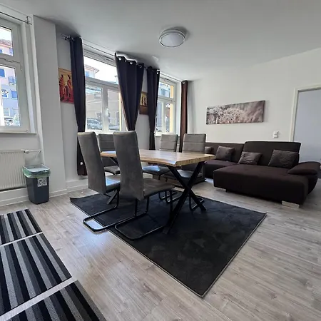 아파트 Apartments